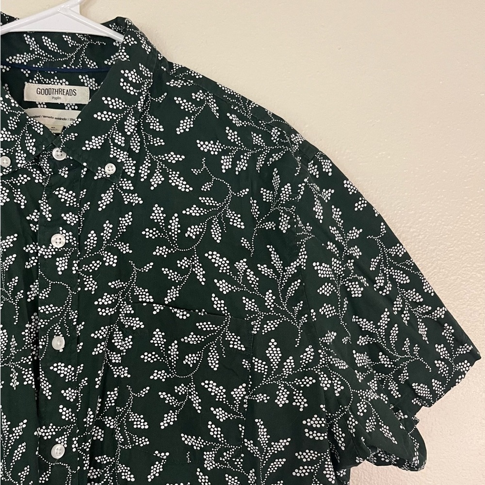 Goodthreads - Men’s Button Down Short Sleeve Shirt - XL